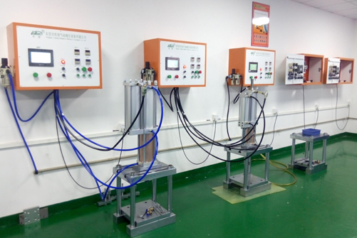 好色先生黄色增压缸成品、气动设备测试车间