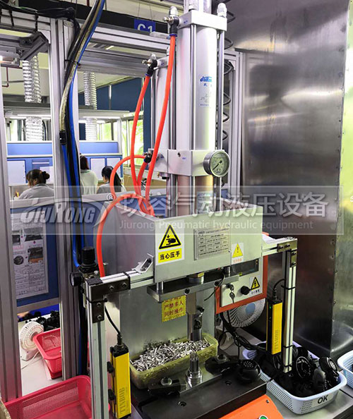 好色先生黄色气液压机增压缸